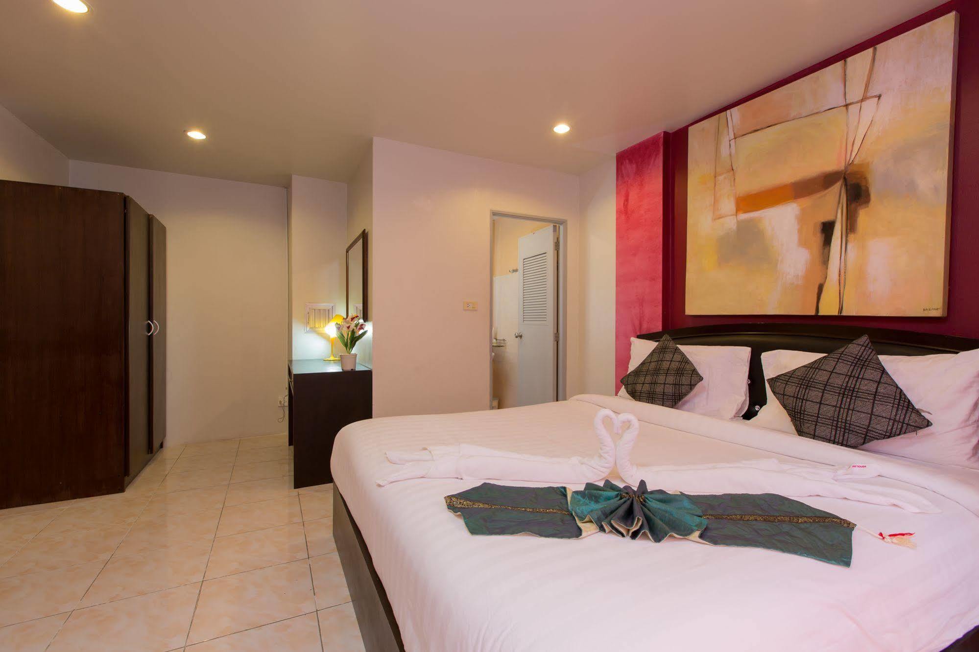 Cool Sea House Hotel Patong Ngoại thất bức ảnh