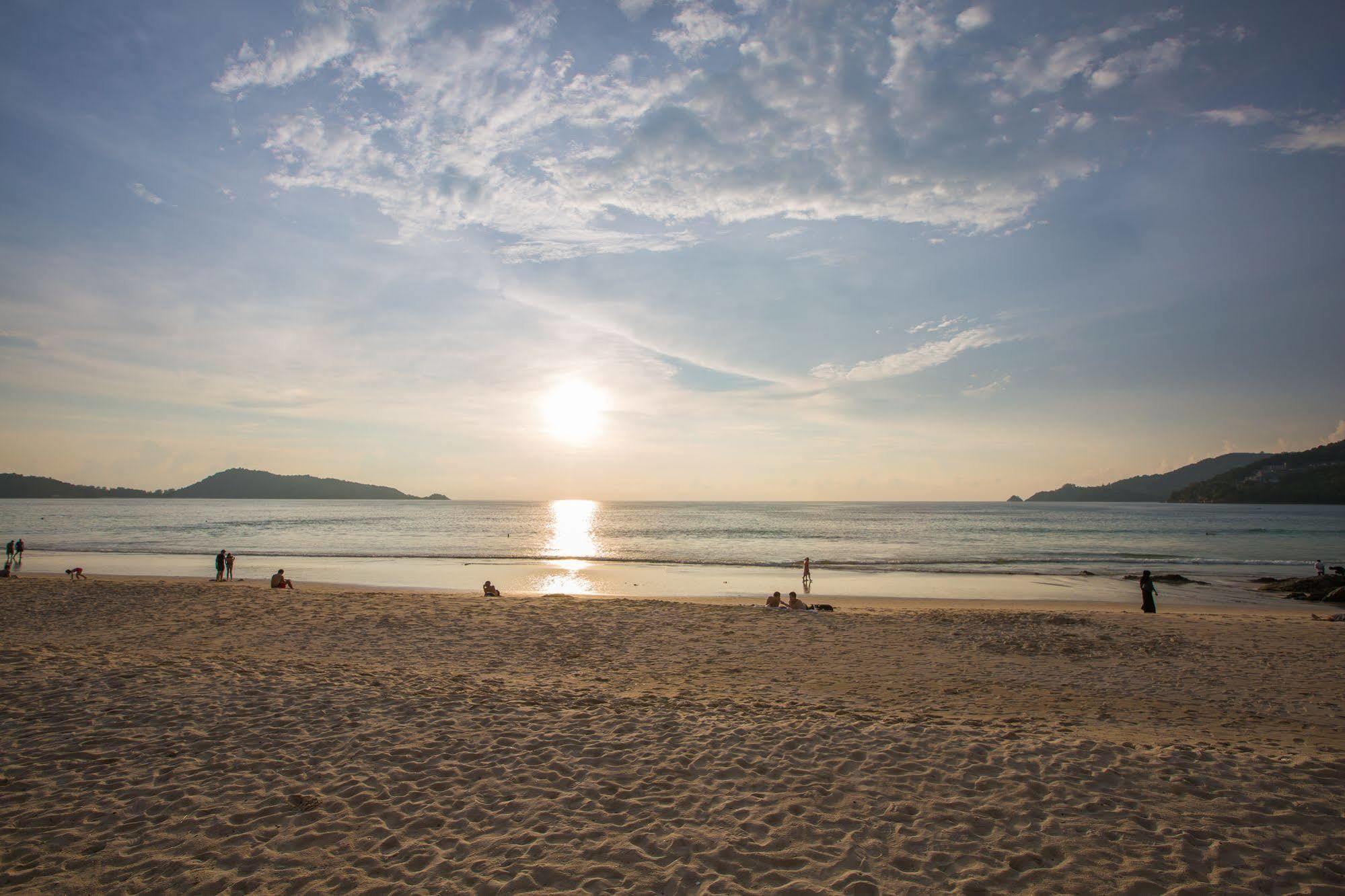 Cool Sea House Hotel Patong Ngoại thất bức ảnh