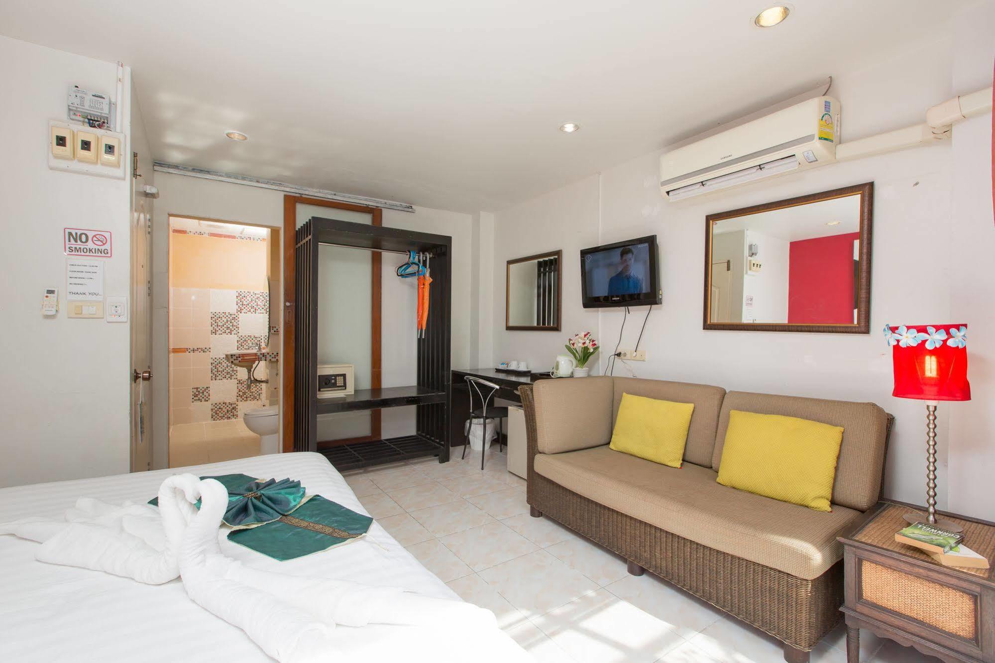 Cool Sea House Hotel Patong Ngoại thất bức ảnh